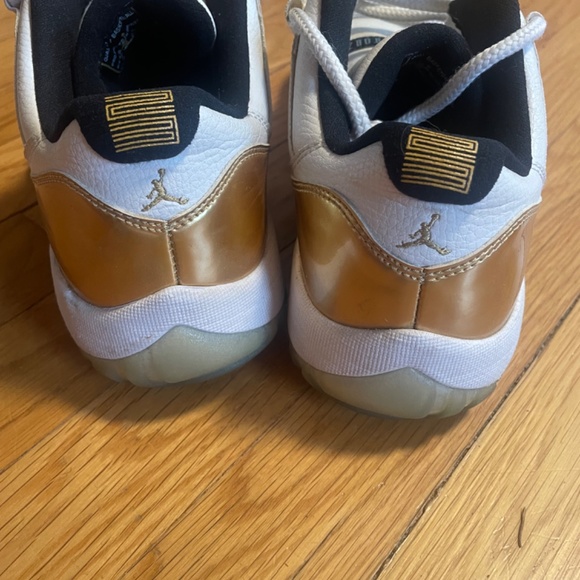 Jordan 11 Retro Low Closing Ceremony 2016 White Gold Sneakers - Picture 3 of 3